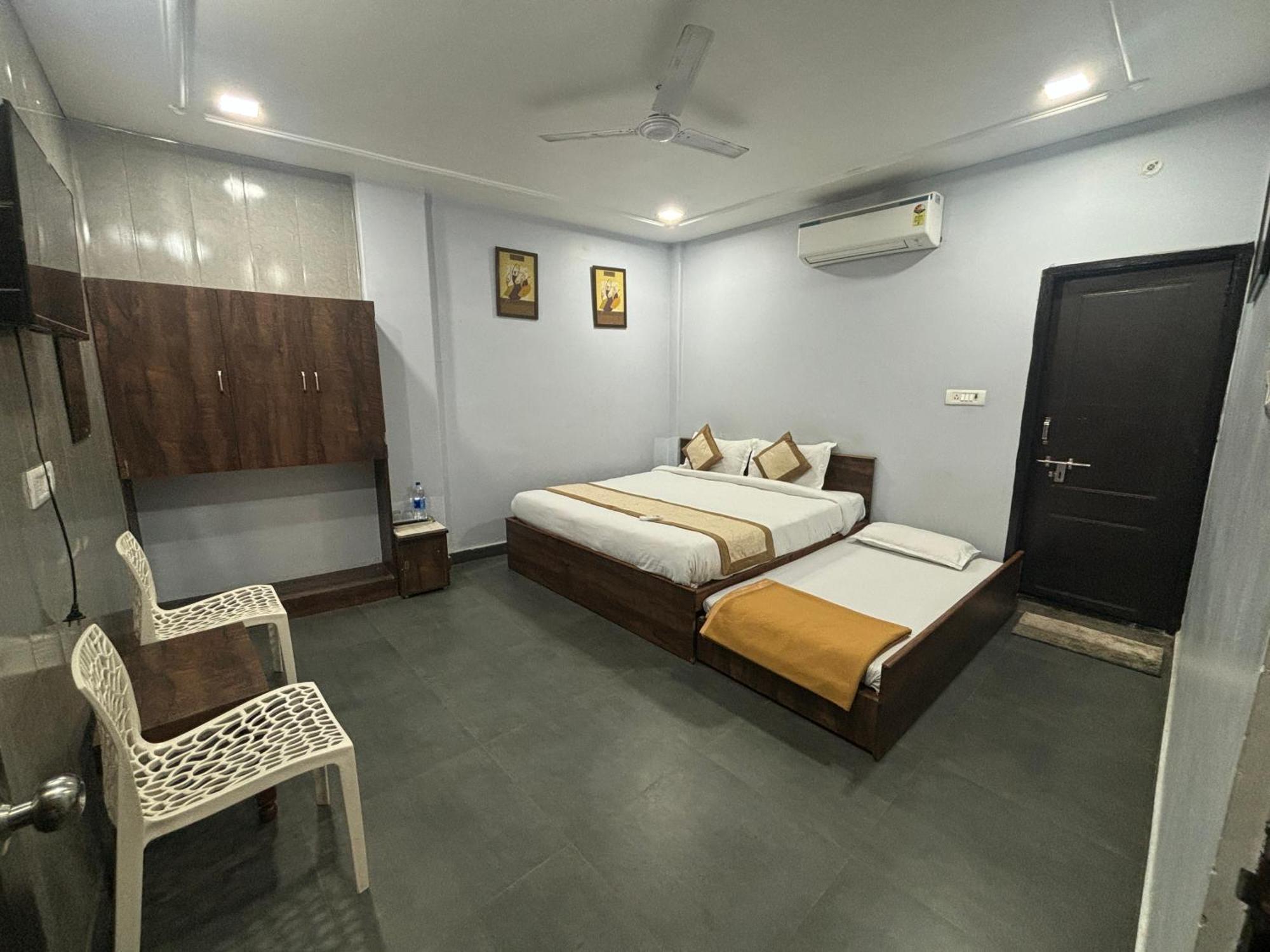 The White House Varanasi