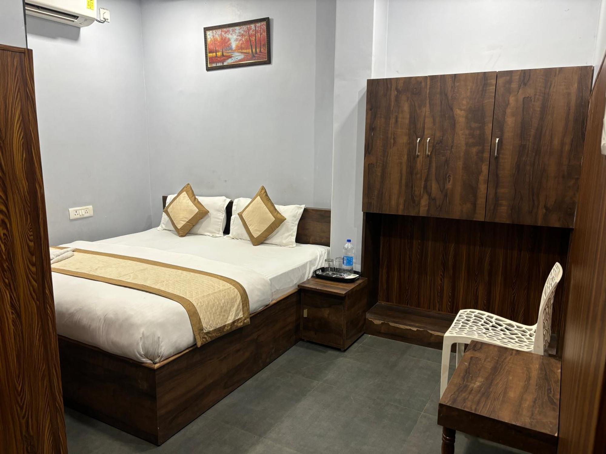 The White House * Varanasi
