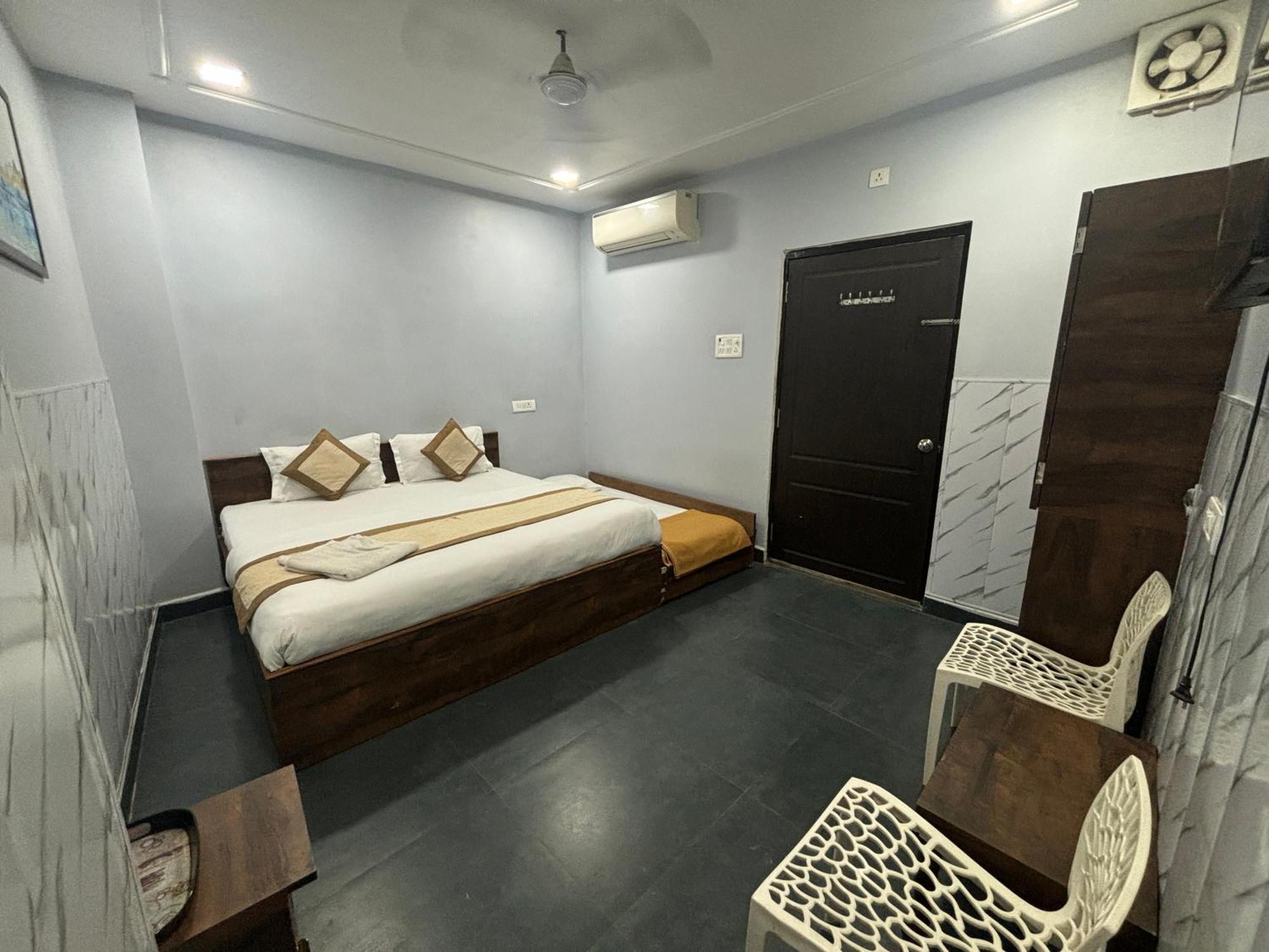 The White House Varanasi